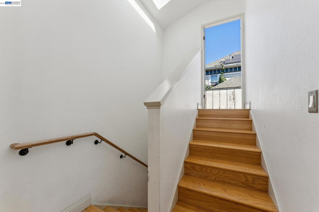 main property photo 75
