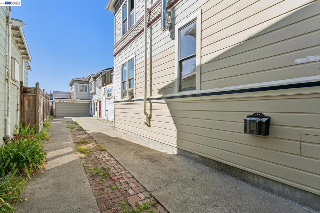 main property photo 79