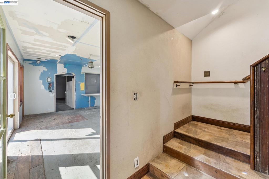 main property photo 84