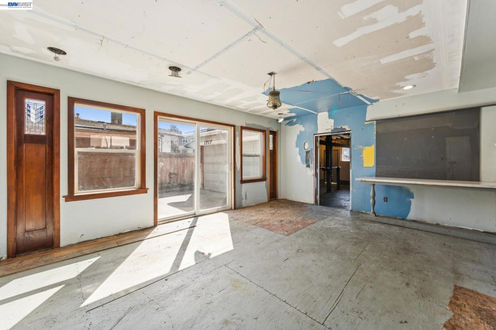 main property photo 87