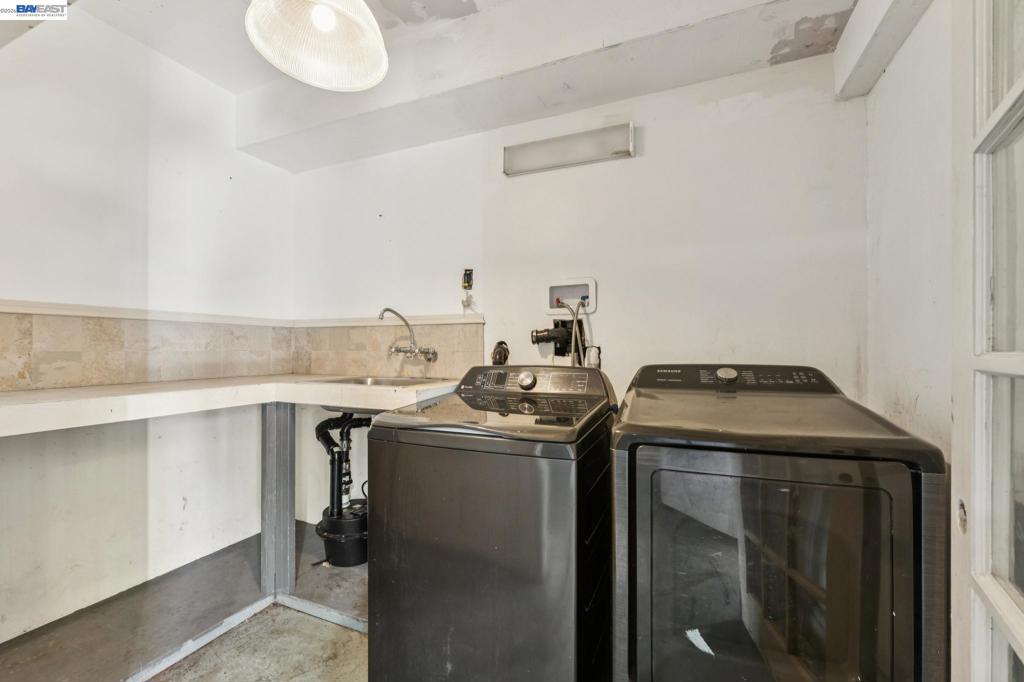 main property photo 94