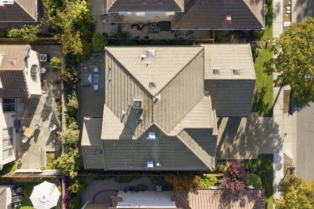 main property photo 58