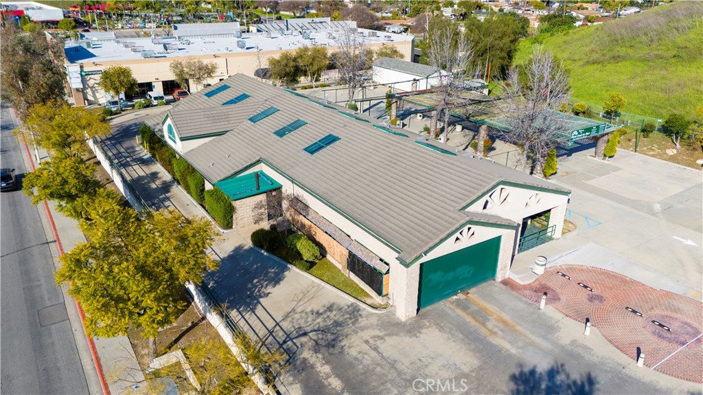 main property photo 13