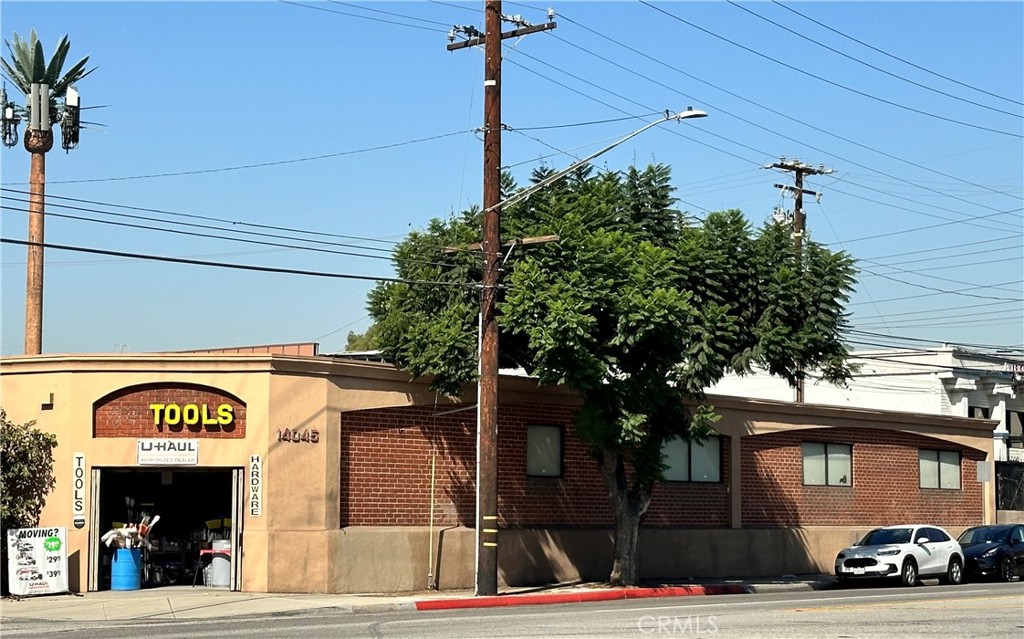 main property photo 3