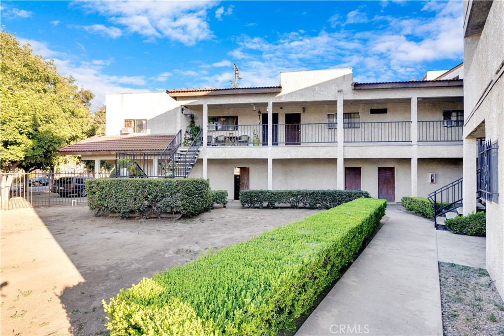 main property photo 5