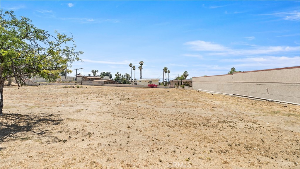 main property photo 8