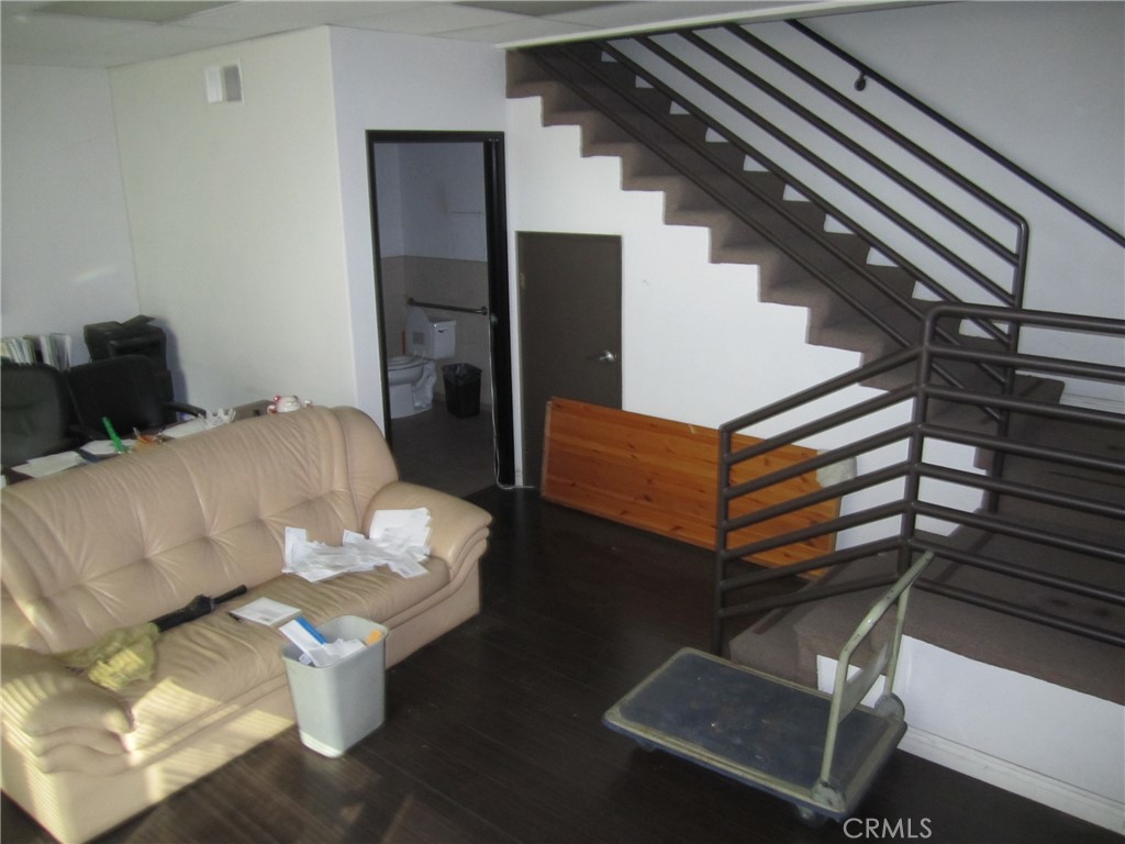 main property photo 9