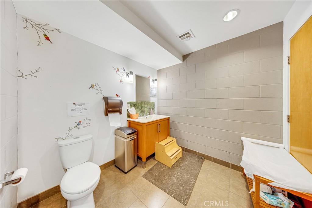 main property photo 58