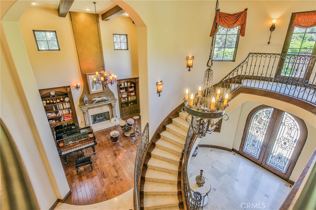main property photo 6