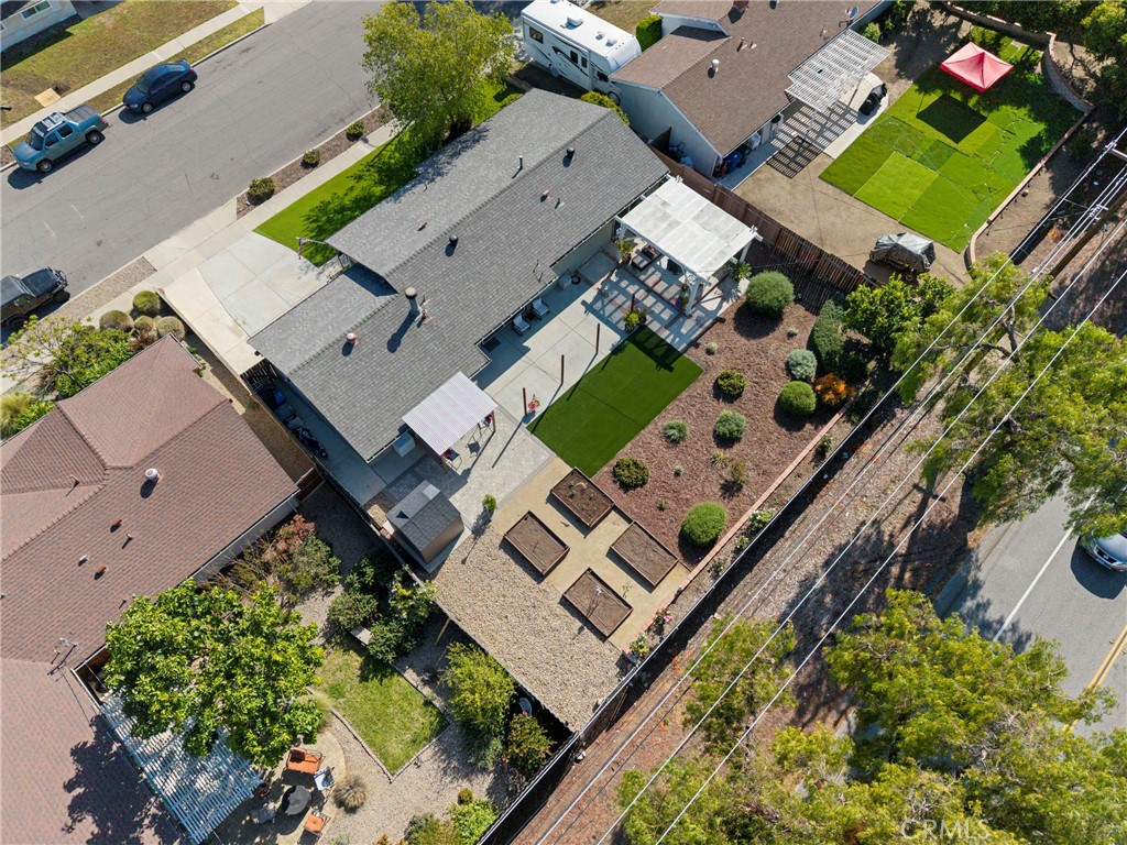 main property photo 39
