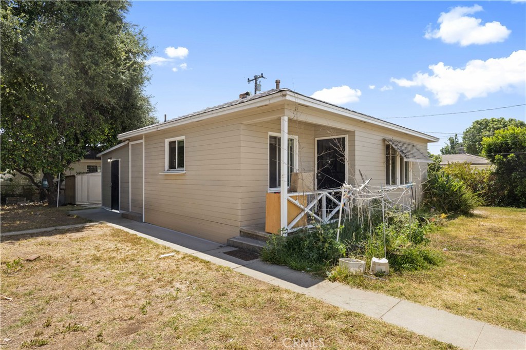 main property photo 35