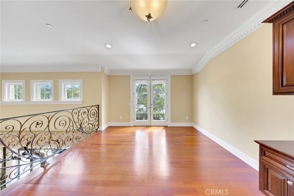 main property photo 50