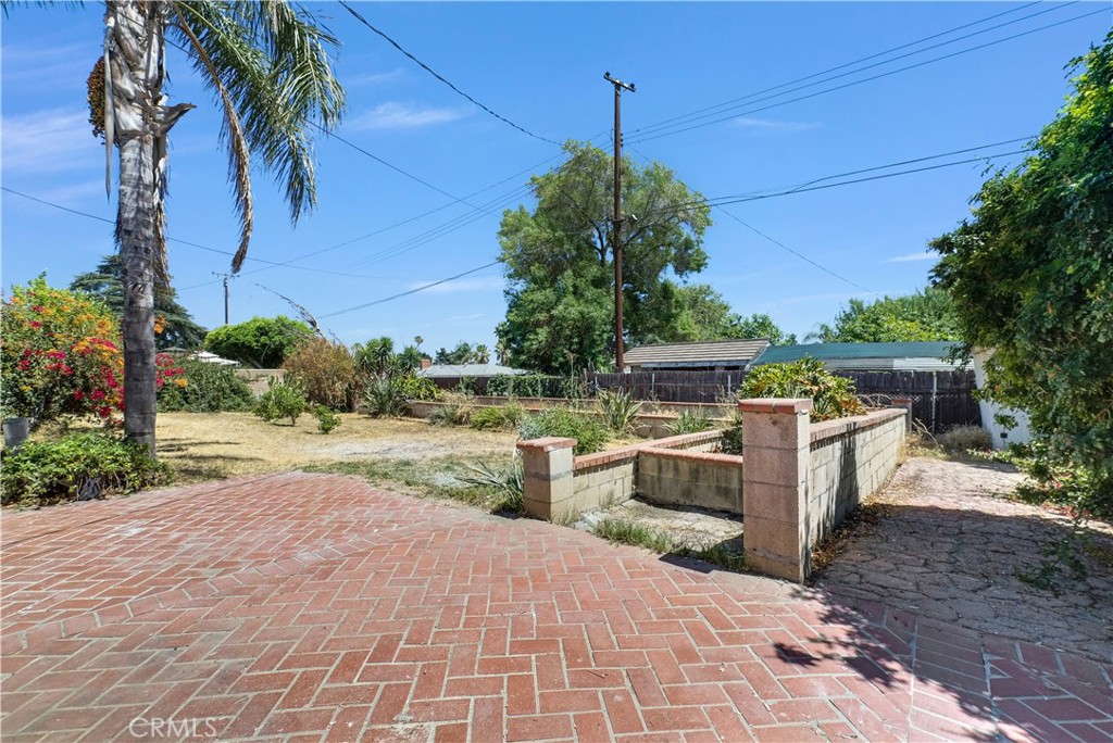 main property photo 24