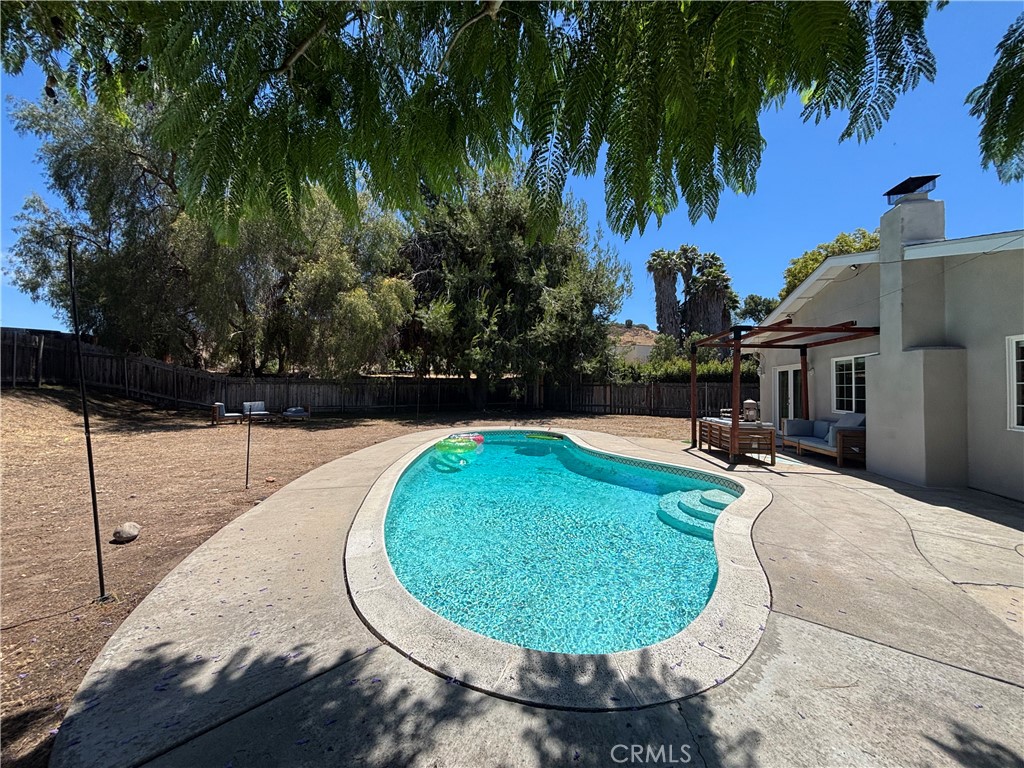 main property photo 10