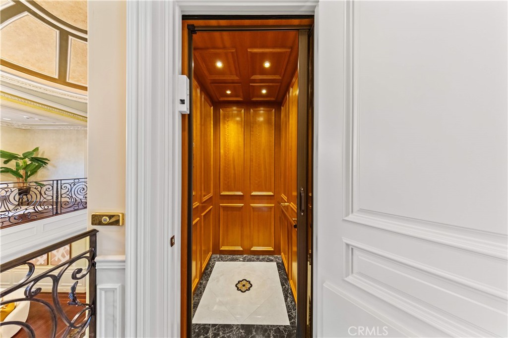 main property photo 11
