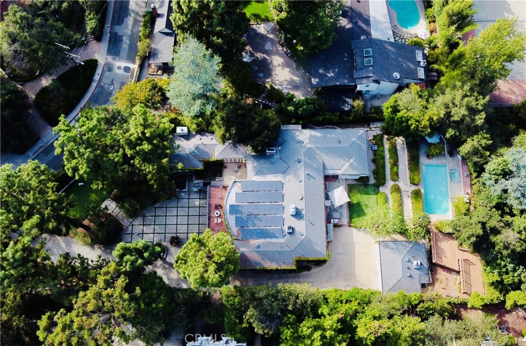 main property photo 59