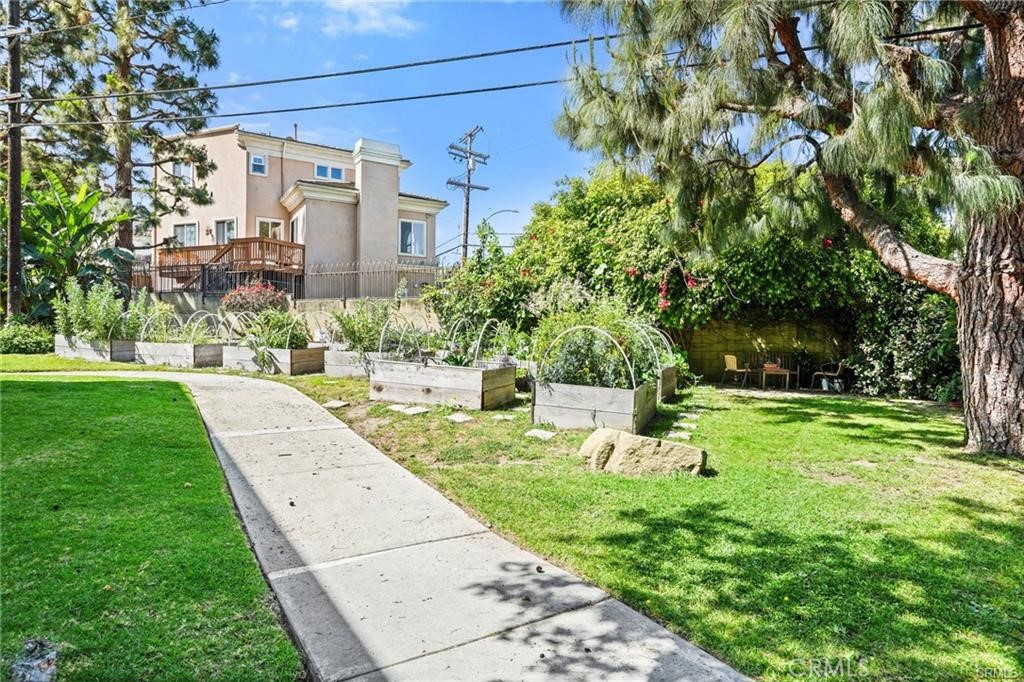 main property photo 31