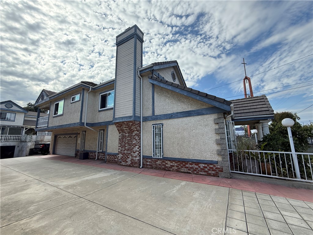 main property photo 14