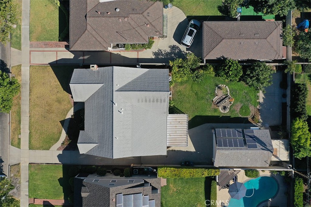 main property photo 74