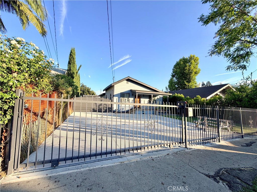 main property photo 14