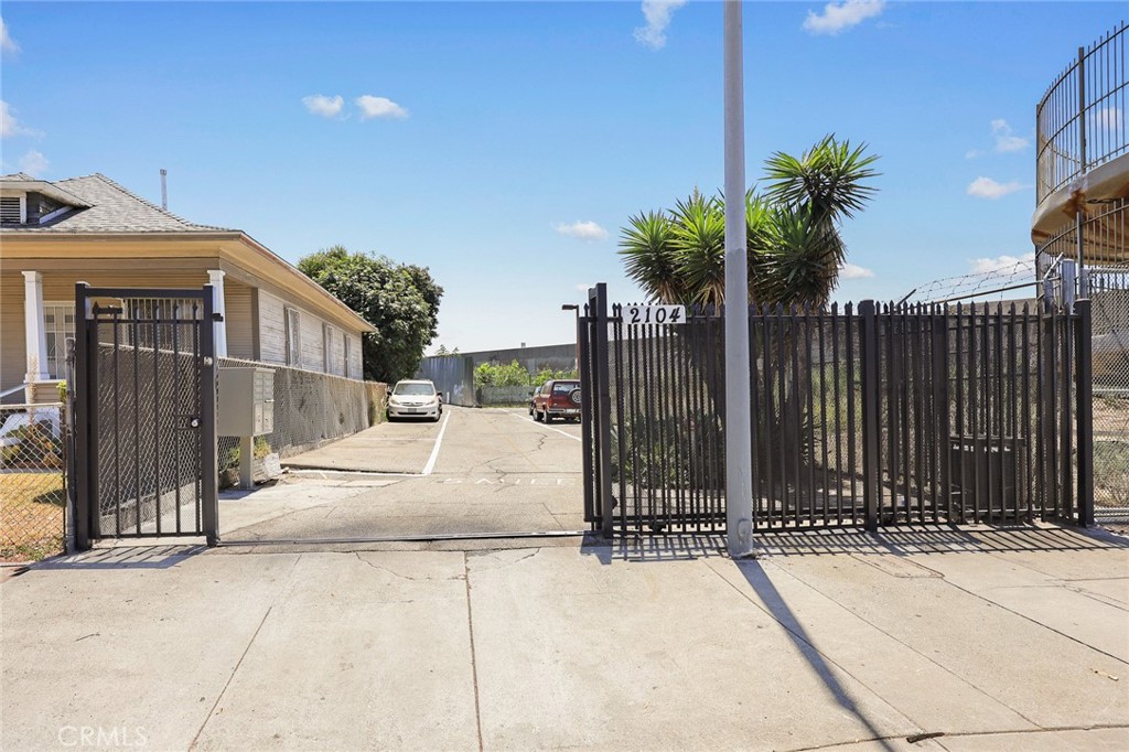 main property photo 16