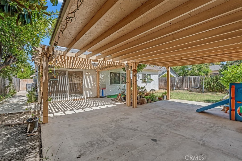 main property photo 30