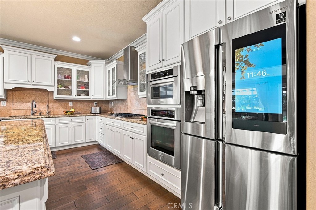 main property photo 13