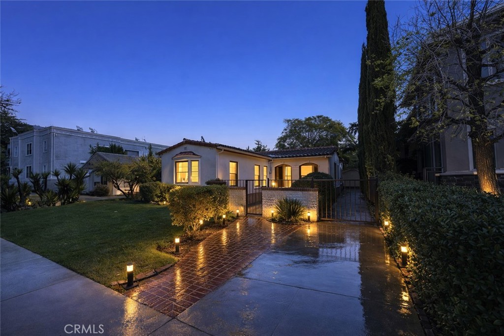 main property photo 16
