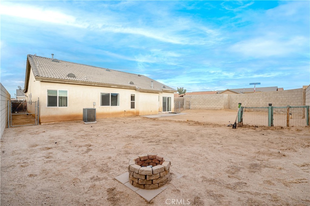 main property photo 28