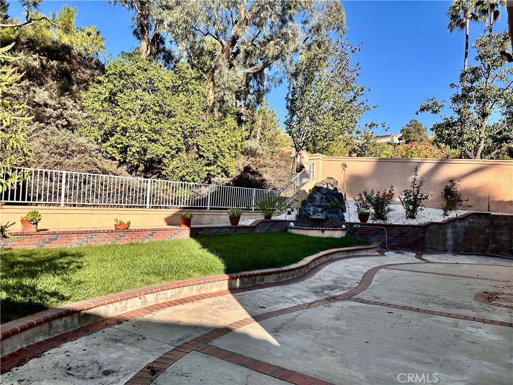 main property photo 34