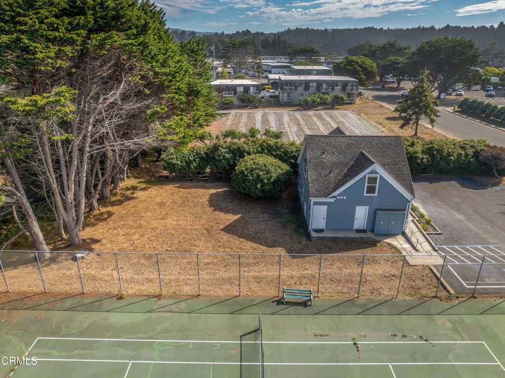 main property photo 40