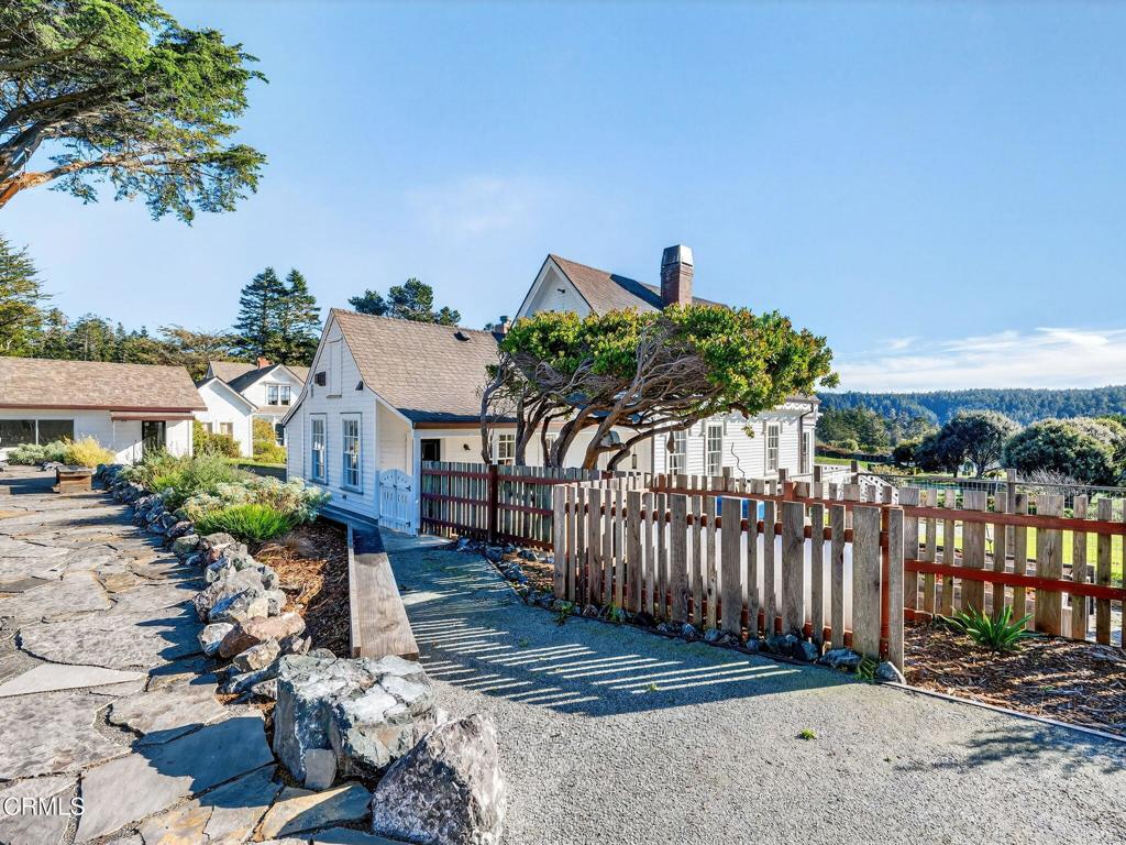 main property photo 41