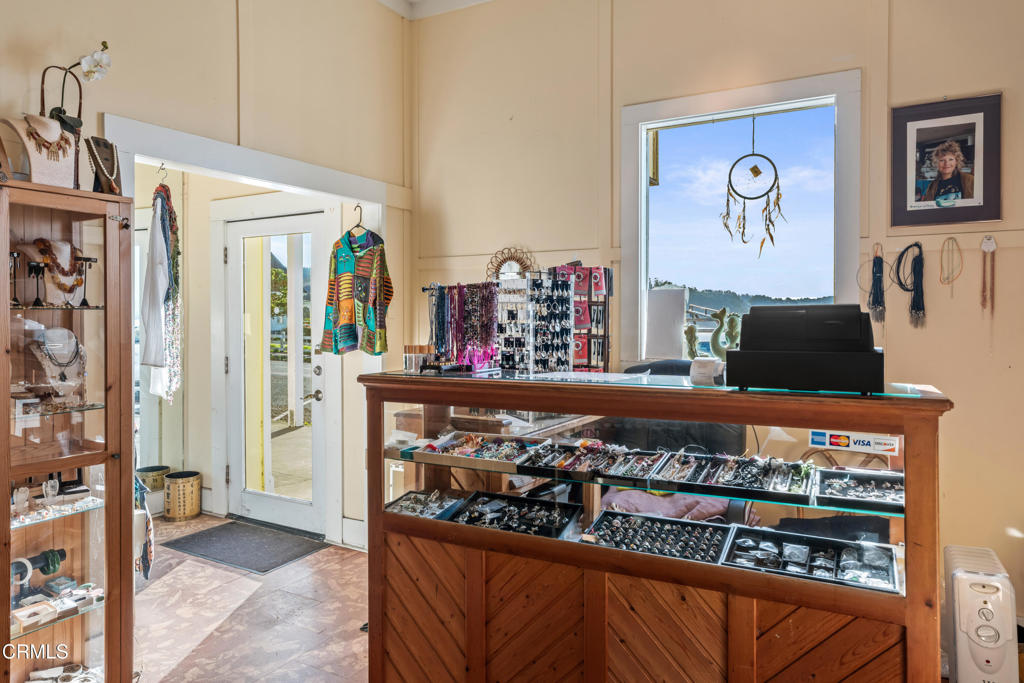 main property photo 23