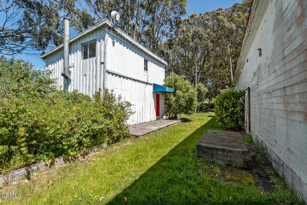 main property photo 40