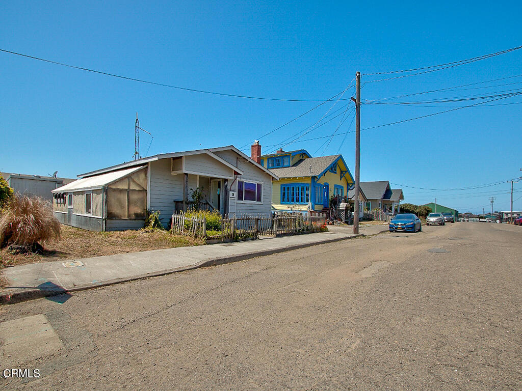 main property photo 32