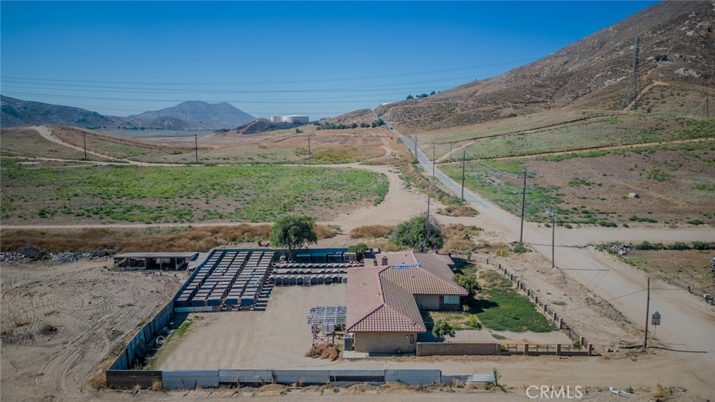 main property photo 10