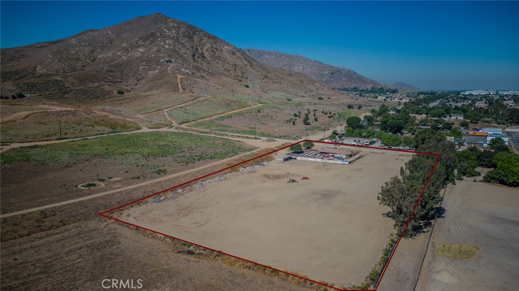 main property photo 16