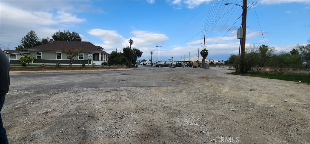 main property photo 14