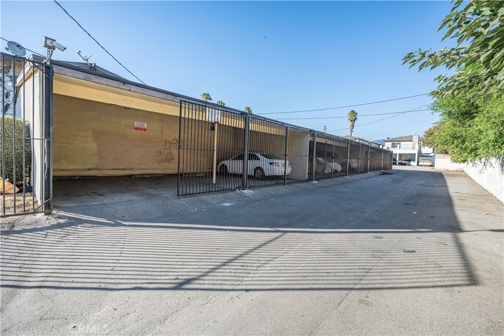 main property photo 18
