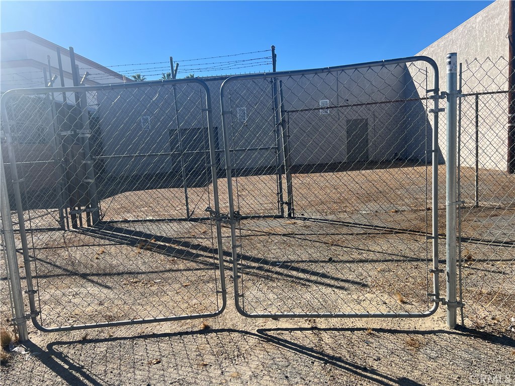 main property photo 16