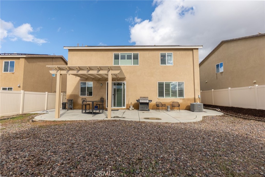 main property photo 28
