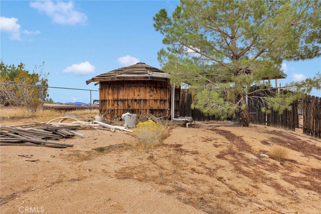main property photo 9