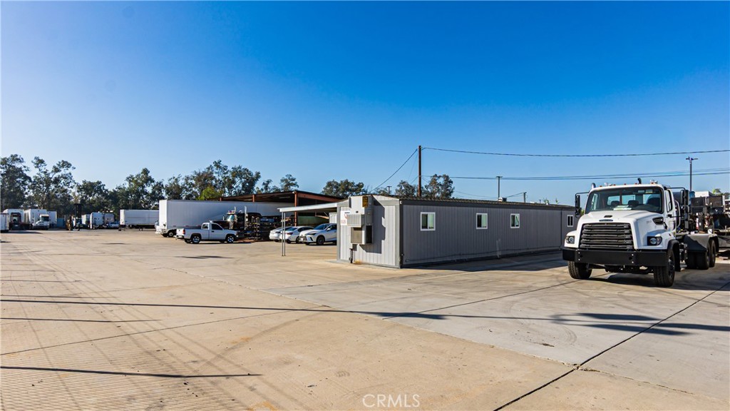 main property photo 7