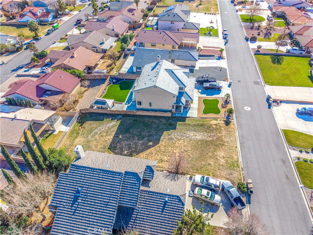 main property photo 17