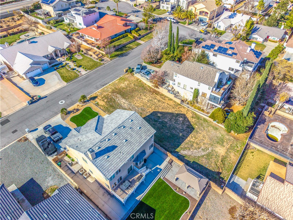 main property photo 19