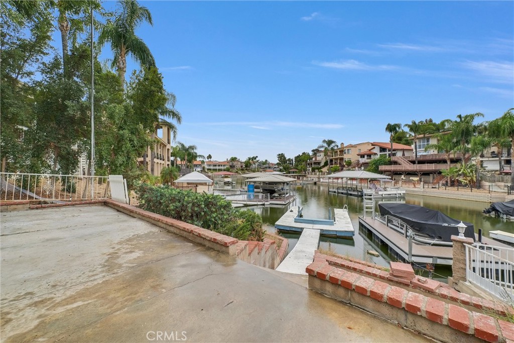 main property photo 28