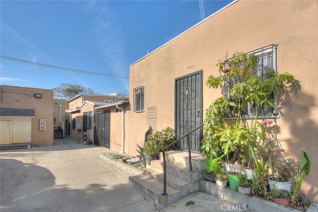 main property photo 17