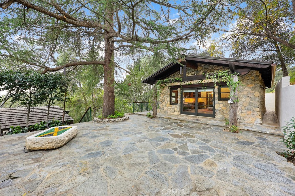 main property photo 51