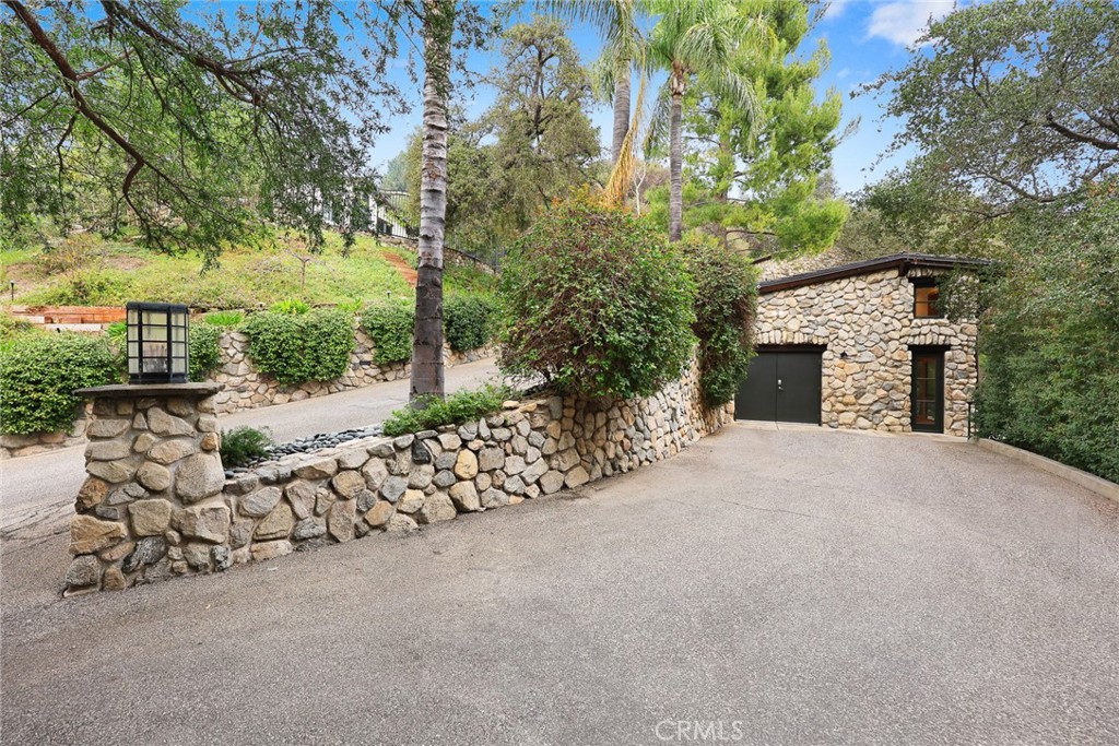 main property photo 59