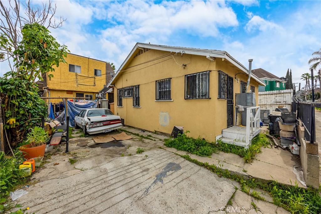 main property photo 9